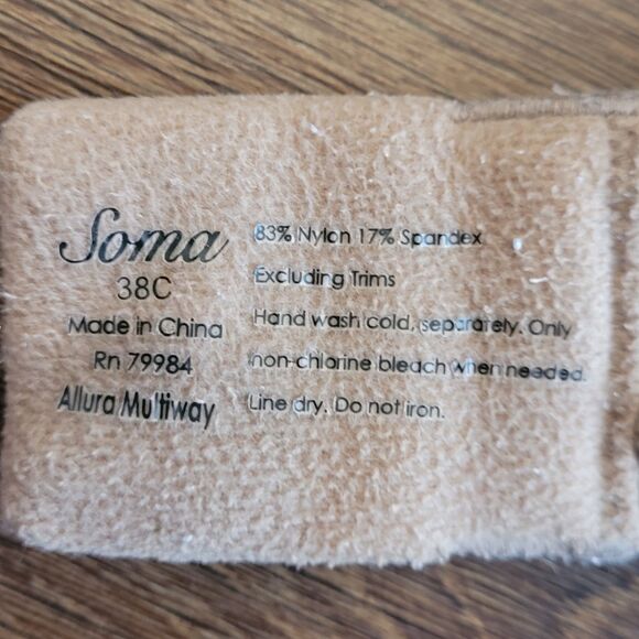 Soma Strapless Bra Size 38C Allura Multiway Underwire Lined Beige NO Straps - Picture 7 of 10